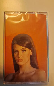 Visitor (MC) + Signed Insert - Sienna Spiro - Autografato
